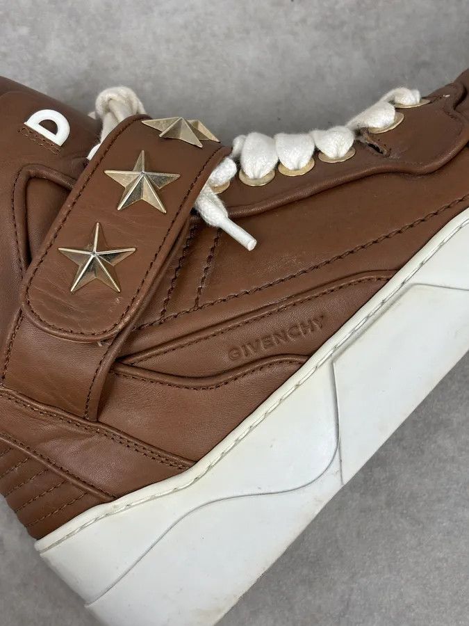 Givenchy AW2015 Givenchy Tyson Brown Leather Star High Sneakers by Riccardo Tisci Size US 9.5 / IT 39.5 - 7 Thumbnail