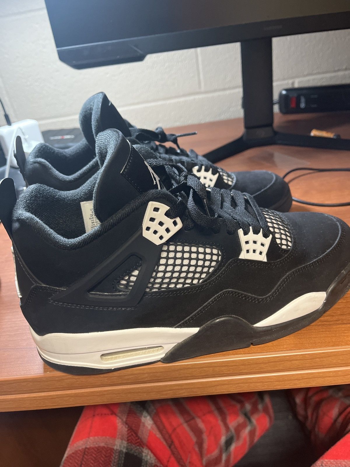 Jordan Brand Jordan 4 white thunder Size US 9 / EU 42 - 1 Thumbnail