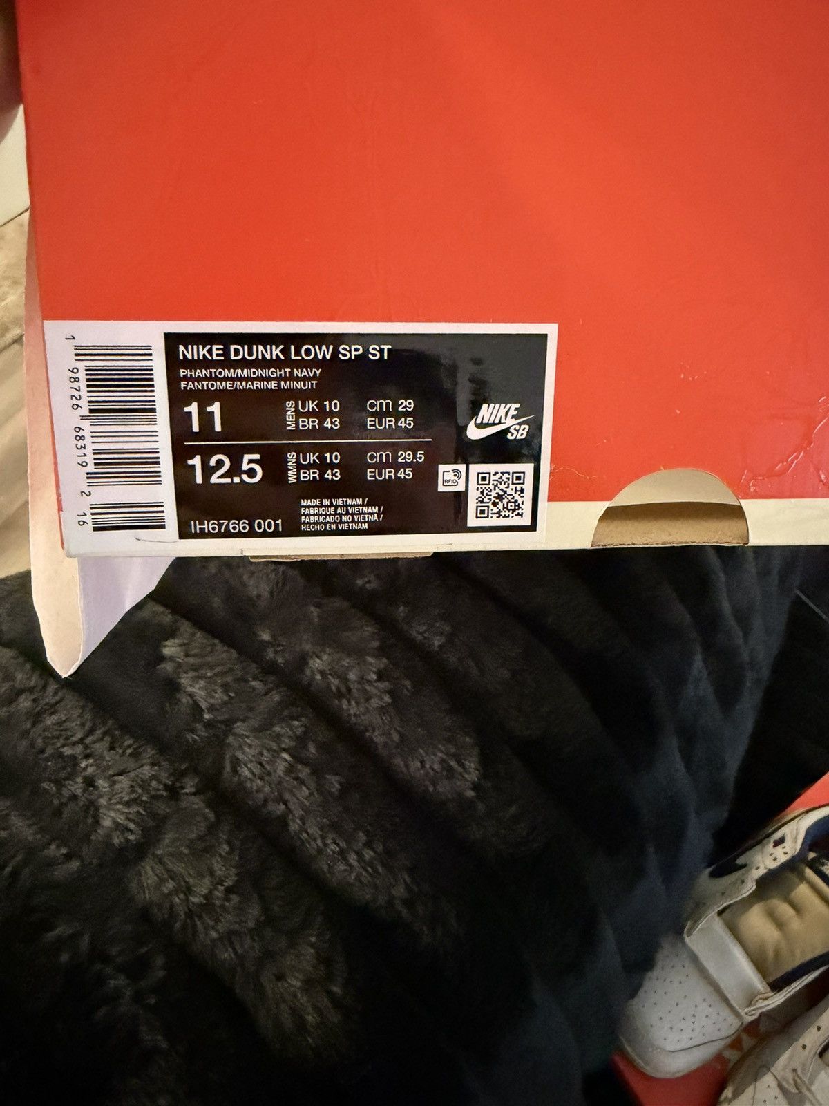 Other Stranger Things Nike Dunk Low Size US 11 / EU 44 - 9 Thumbnail