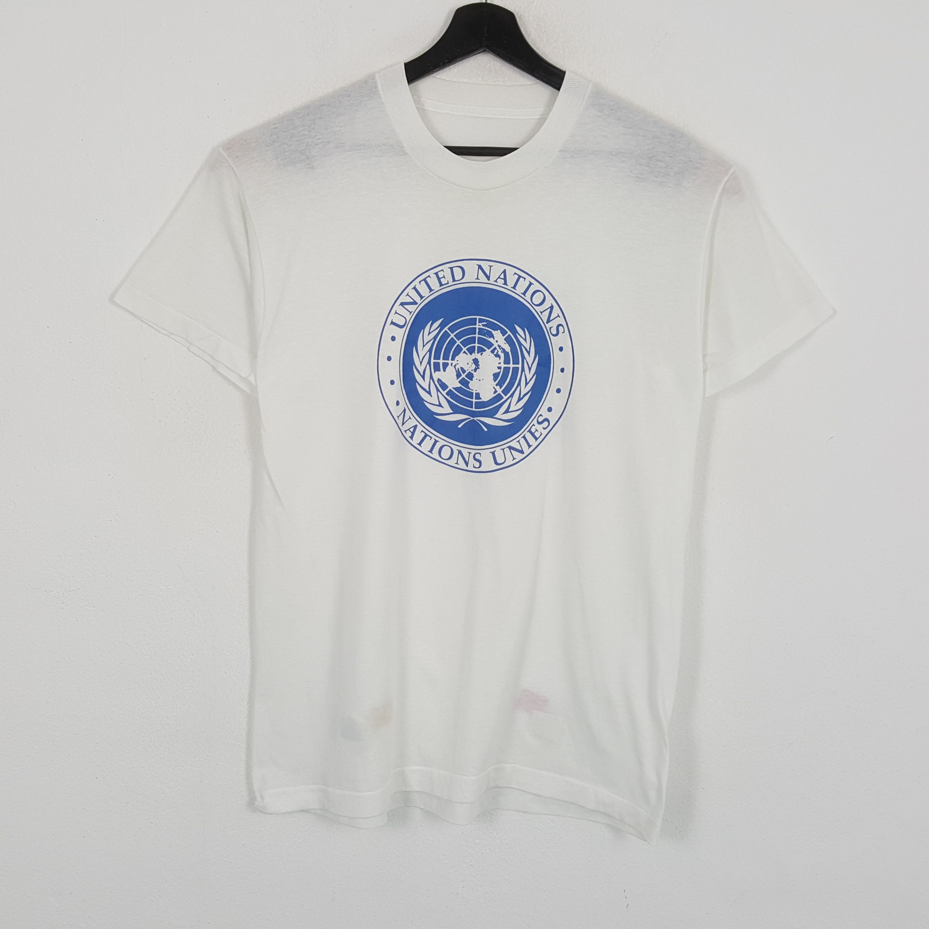 Vintage UNITED NATIONS Center Design Vintage Tshirt Size US M / EU 48-50 / 2 - 1 Thumbnail