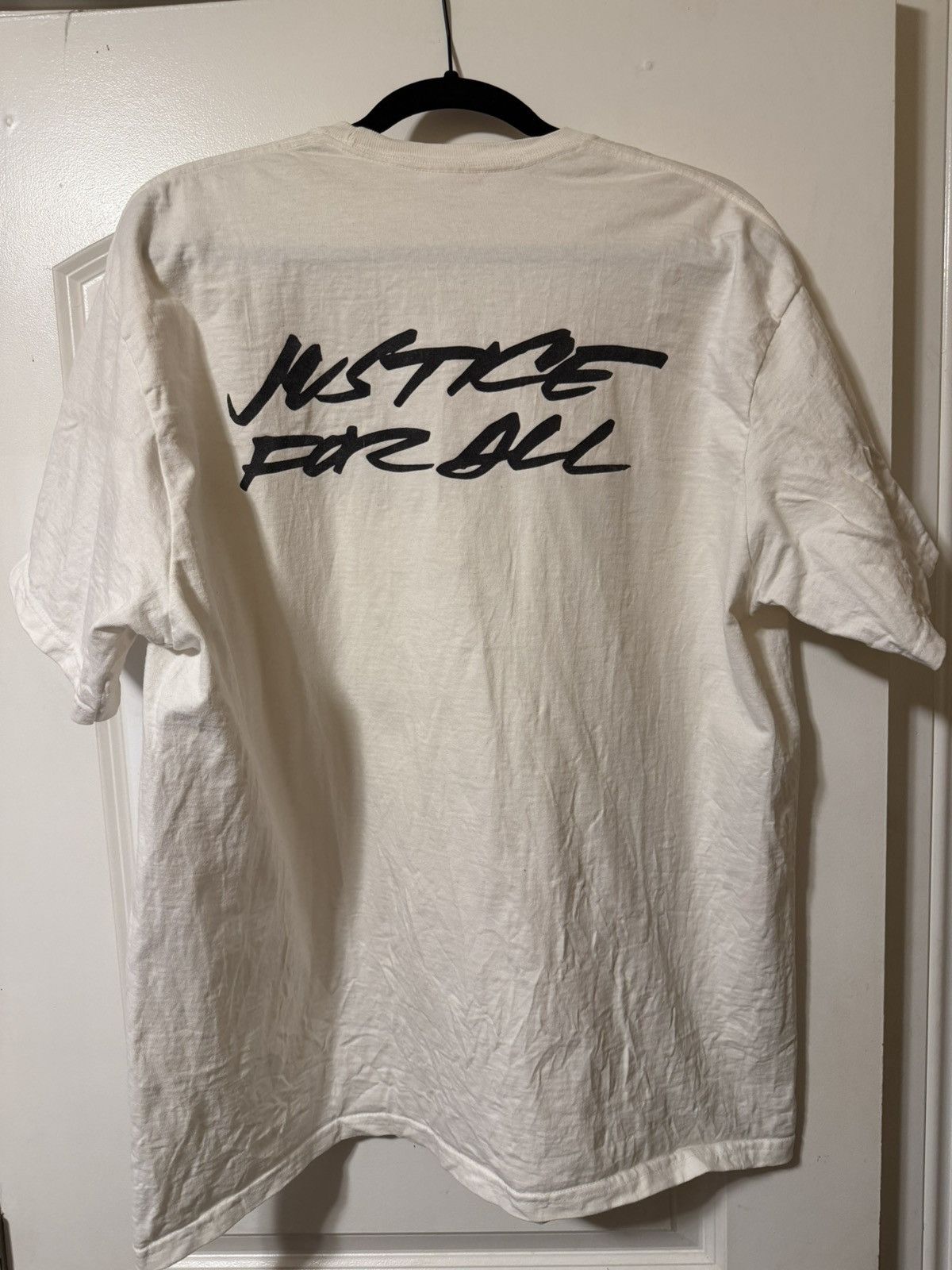 Supreme Supreme Futura Logo Tee White Size XL Size US XL / EU 56 / 4 - 2 Thumbnail