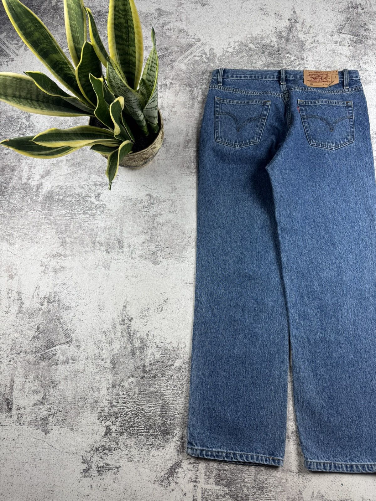 Levi's Levis 501 Original Fit Blue Work Wear Men’s W36 L30 Cotton Jeans Pants Trousers Size US 36 / EU 52 - 3 Thumbnail