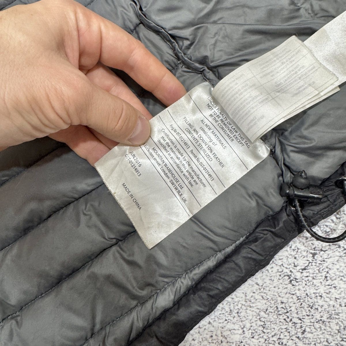 Other Mountain Warehouse Mens Padded Puffer Down Jacket Size US M / EU 48-50 / 2 - 12 Thumbnail