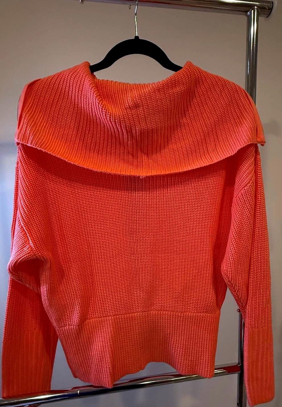Designer 525 Cozy Zip-Up Hooded Sweater in Vibrant Coral Size M / US 6-8 / IT 42-44 - 2 Thumbnail
