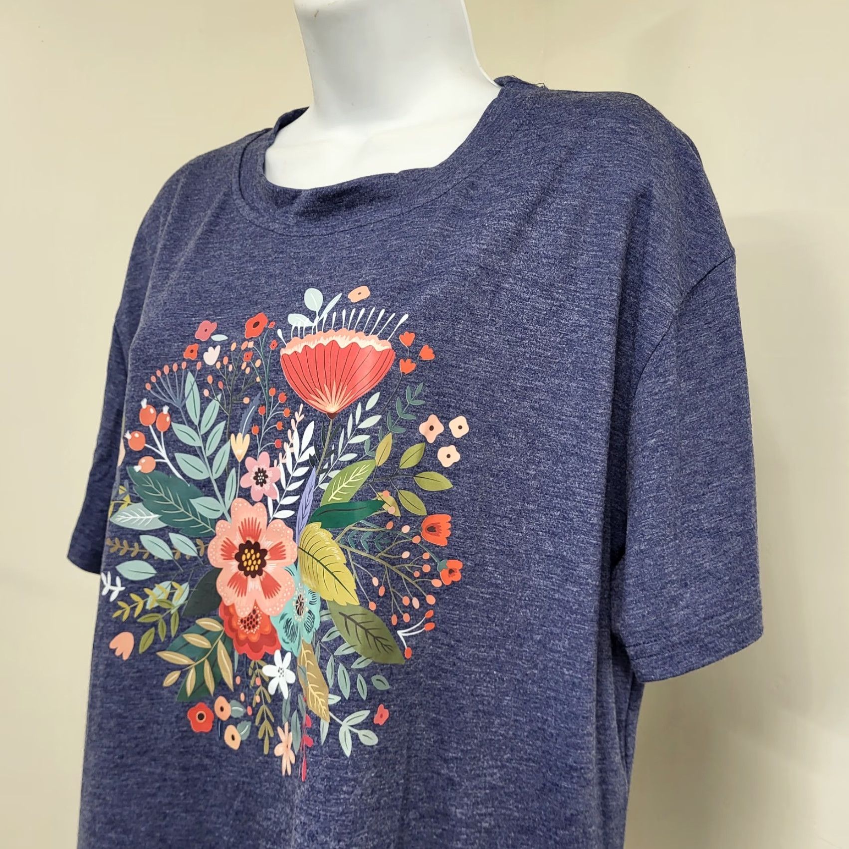 Vintage VINTAGE Unbranded T-Shirt Women's 2XL Floral Boho Wildflower Plant Lover Unisex Short Sleeve Round Neck Mens Womens Size XXL / US 16-18 / IT 52-54 - 4 Thumbnail