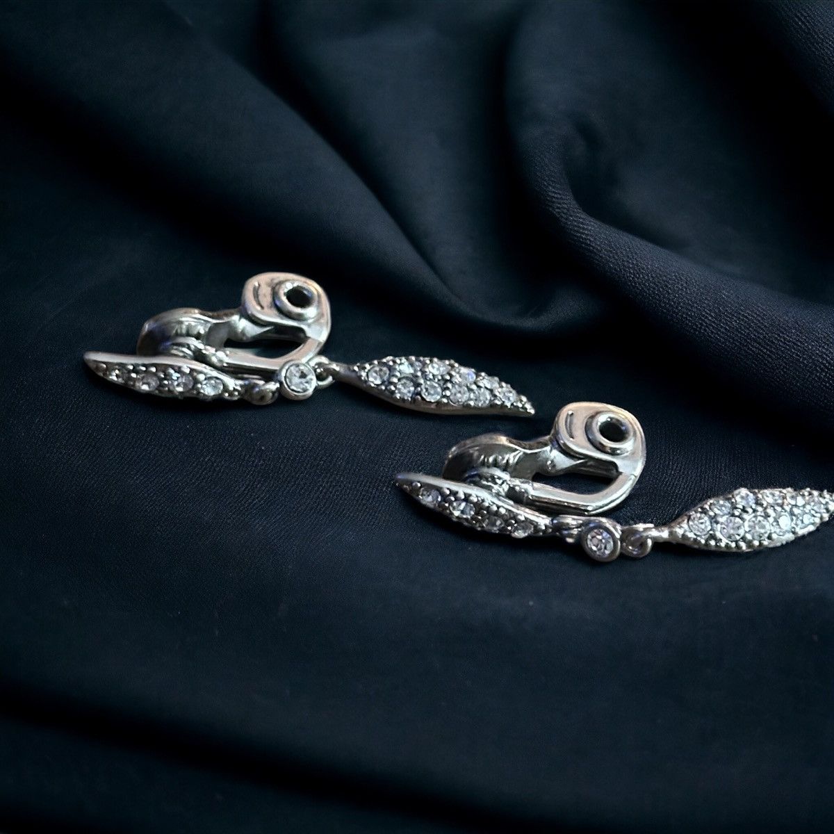 Monet Vintage Monet paved double leaves clip on dangle earrings Size ONE SIZE - 2 Thumbnail