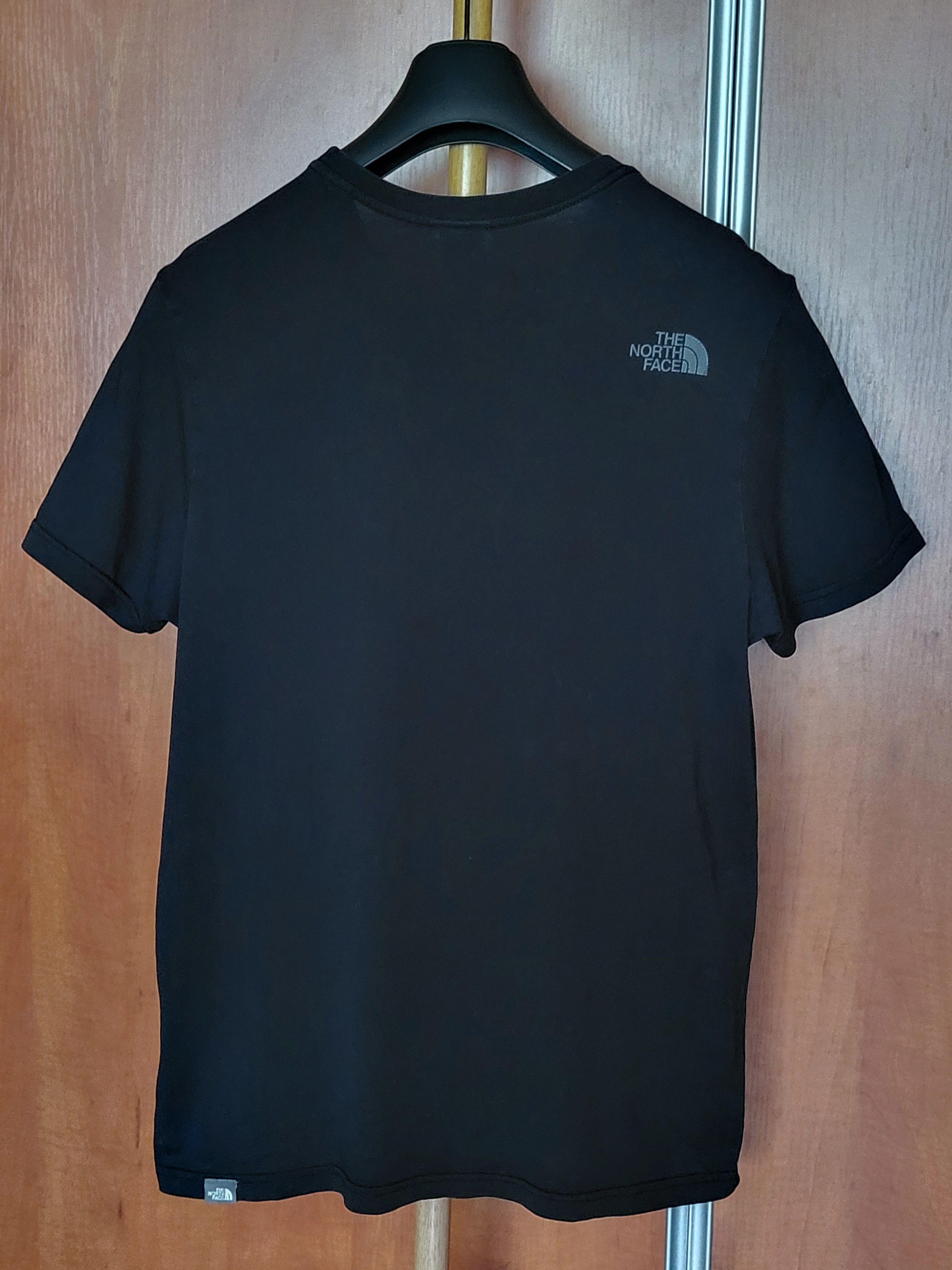 The North Face The North Face T-shirt Size M but fit L Size US M / EU 48-50 / 2 - 5 Thumbnail