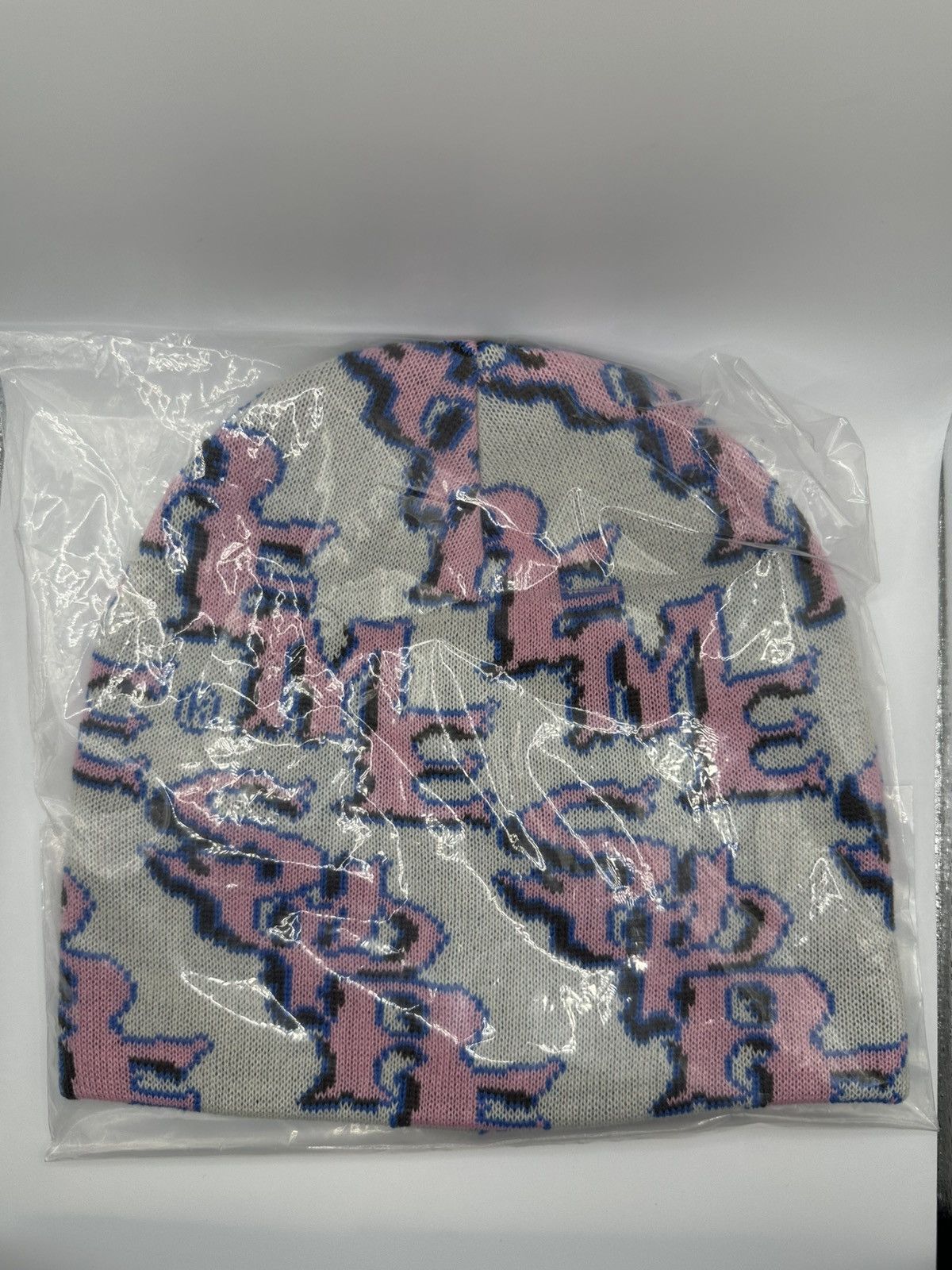 Supreme Supreme Slanted Gothic Outline Beanie Size ONE SIZE - 1 Thumbnail