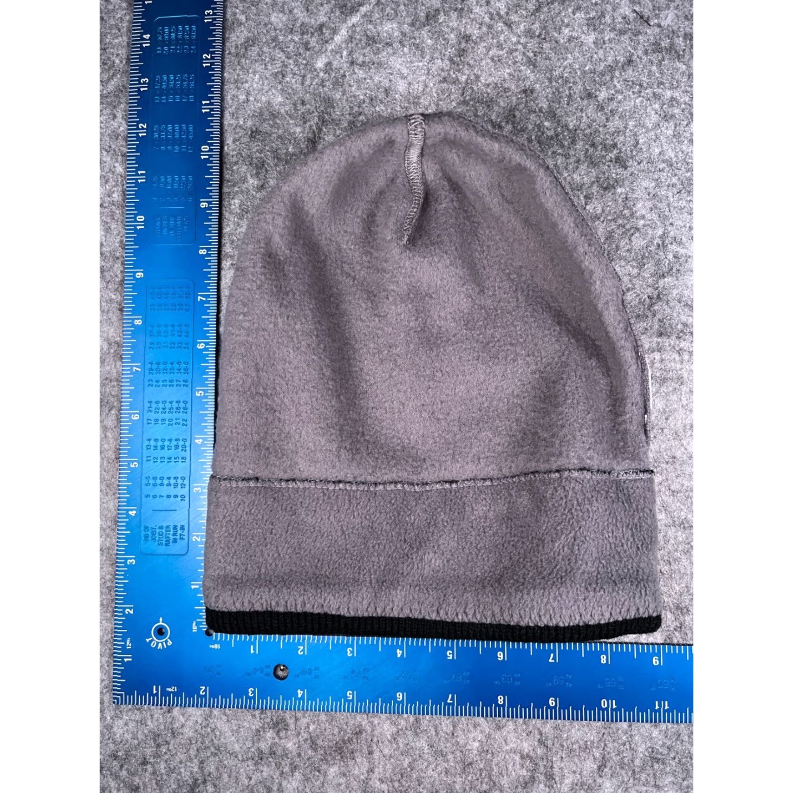 Nike Nike Beanie Toque Hat Adult One Size Gray Black Knit Polyester Acrylic Fleece Swoosh Mens Size US M / EU 48-50 / 2 - 5 Thumbnail
