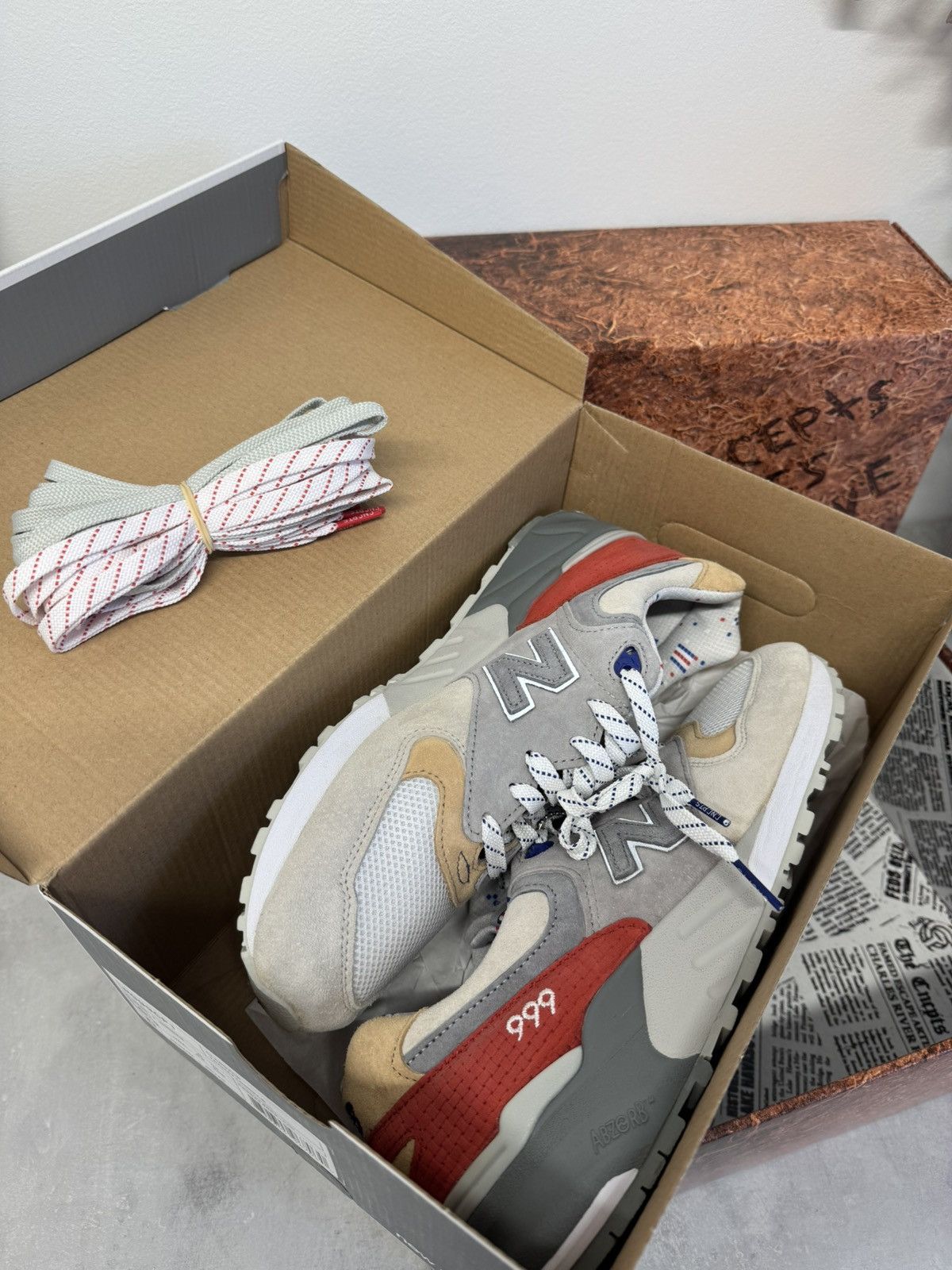 CNCPTS × New Balance New Balance 999 x Concepts Hyannis Red Size US 9.5 / EU 42-43 - 10 Thumbnail
