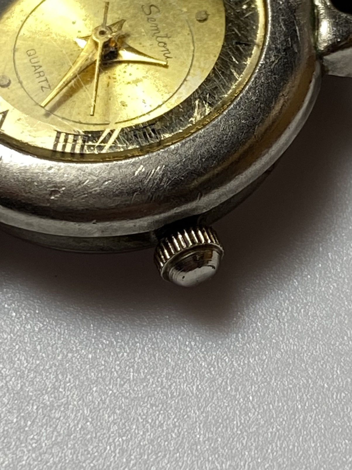 Vintage Vintage Semptoni Quartz Watch with Roman Dial Japanese Brand Size ONE SIZE - 3 Thumbnail