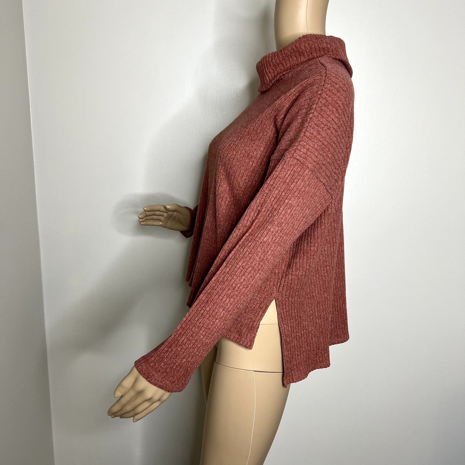 Forever 21 Forever 21 Pink Knit Turtleneck Sweater Size S / US 4 / IT 40 - 2 Thumbnail