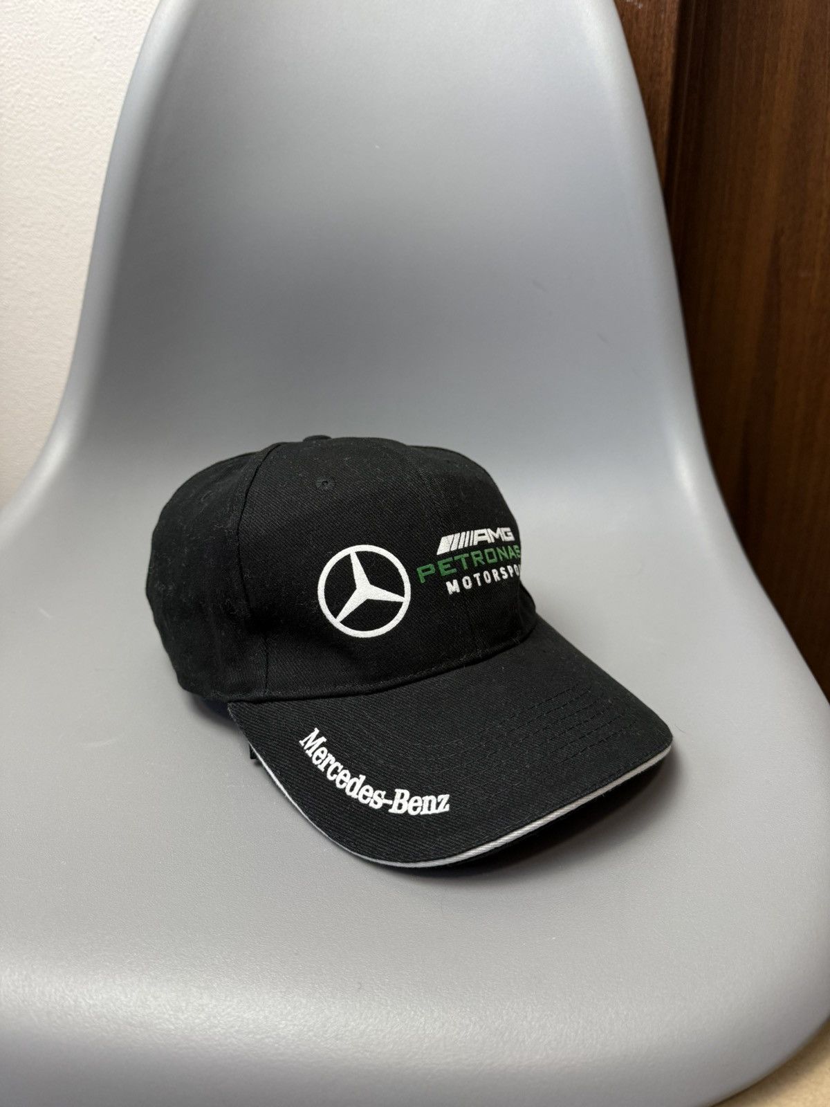 Formula 1 Vintage Mercedes Benz Rare Cap AMG Petronas Formula 1 OS Size ONE SIZE - 1 Thumbnail