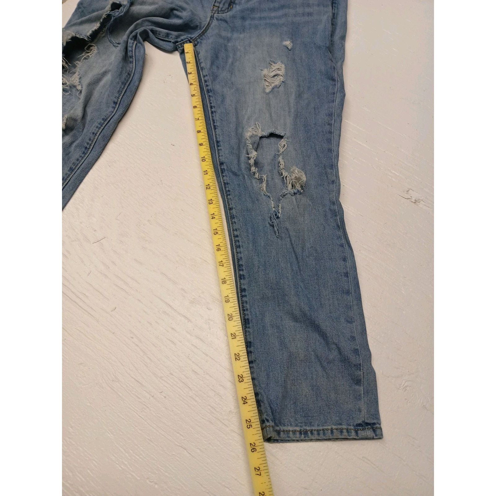 Gap Gap Sexy Boyfriend (10) Relaxed Fit Ripped Blue Denim Jeans Size 32" / US 10 / IT 46 - 2 Thumbnail