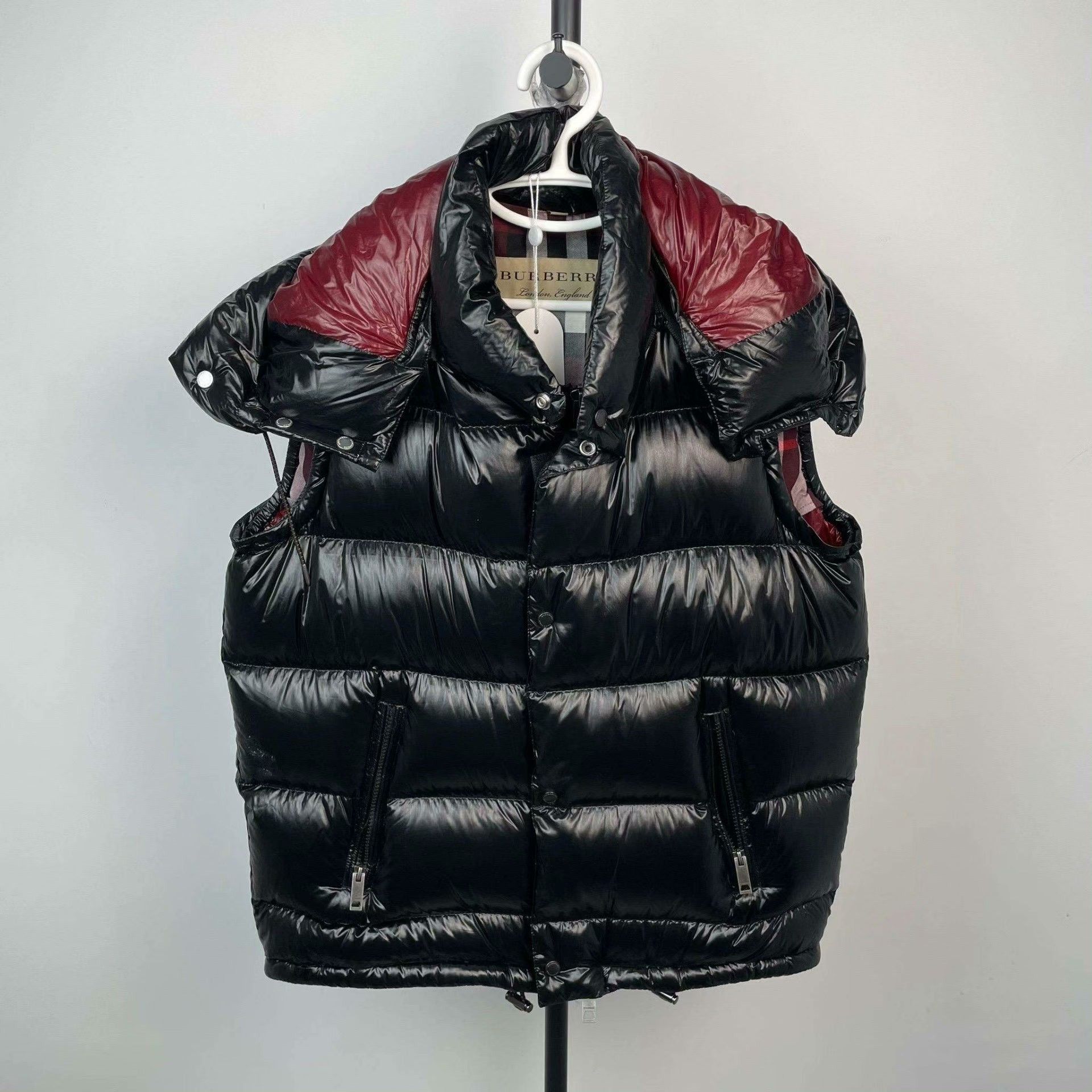 Burberry Burberry Down Black Heavy Coat 50 Men Size US XL / EU 56 / 4 - 1 Thumbnail