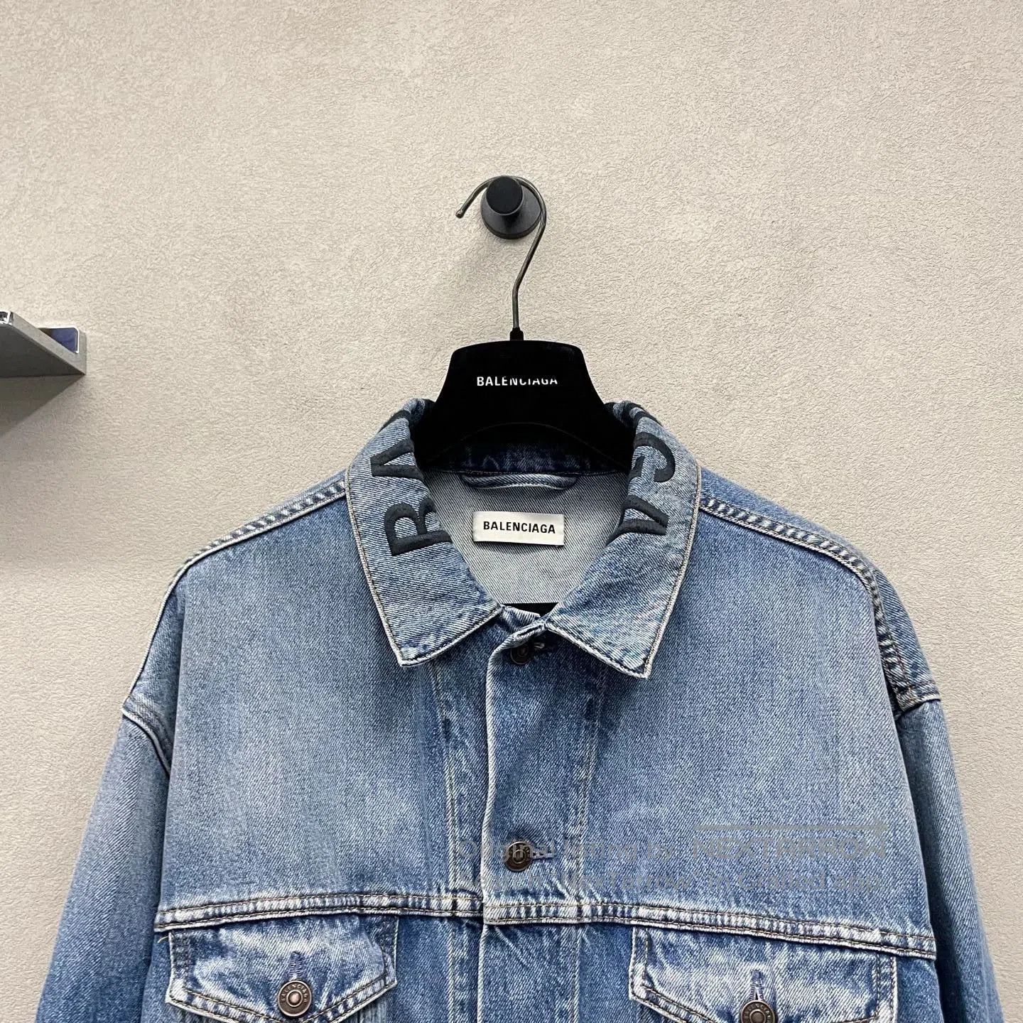Balenciaga balenciaga blue denim jacket with distressed hem. Size US XS / EU 42 / 0 - 4 Thumbnail