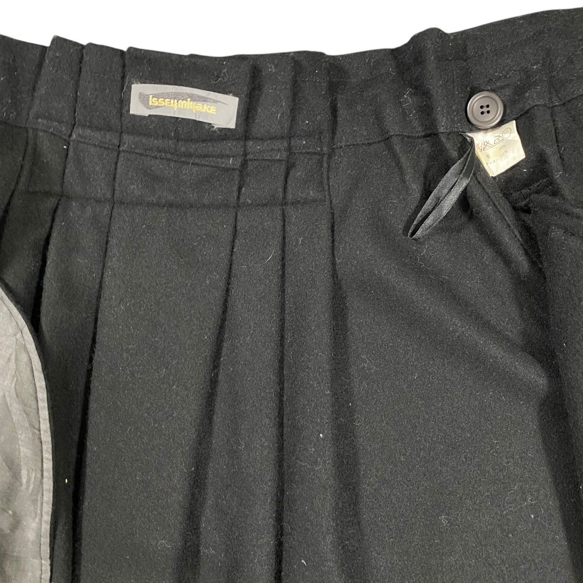 Homme Plisse Issey Miyake × Issey Miyake × Pleats Please Issey Miyake Vintage 80s Issey Miyake Wrap Belted Asymmetry Skirt Size 9 Size 26" / US 2 / IT 38 - 4 Thumbnail