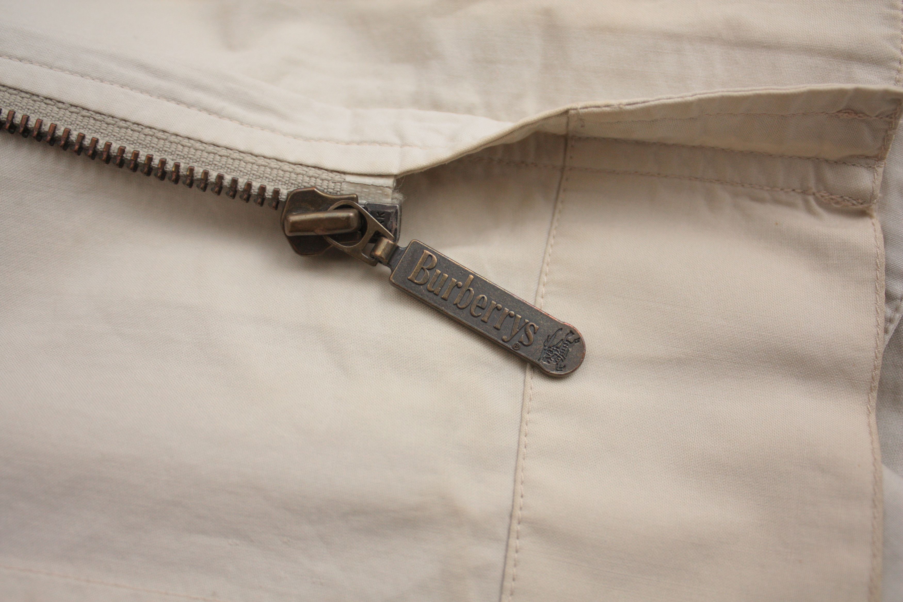 Burberry Burberry's Beige Vintage Bomber Jacket Men's Medium Size US M / EU 48-50 / 2 - 6 Thumbnail