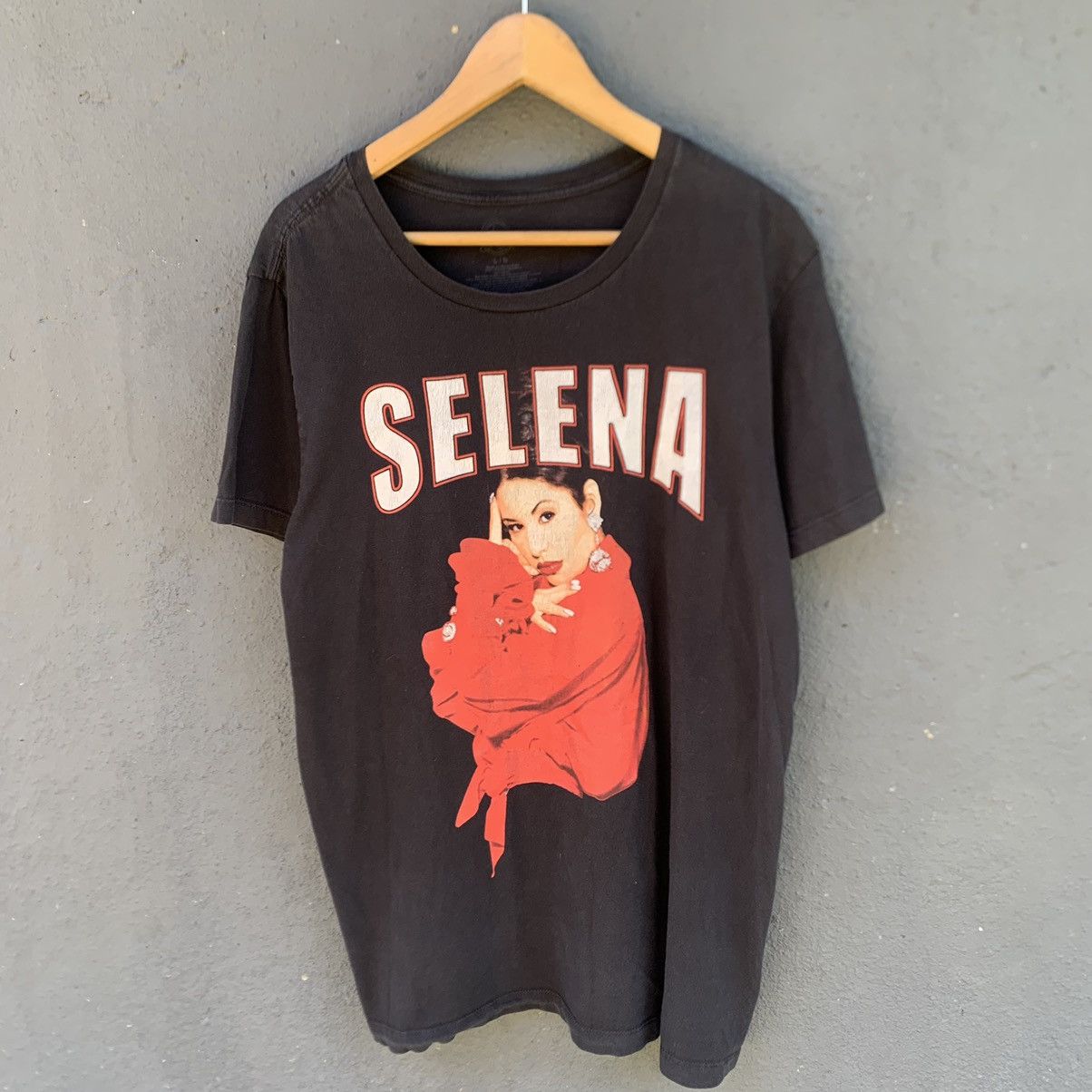 Band Tees Thrashed Faded Selena Singer Tee Size US L / EU 52-54 / 3 - 1 Thumbnail