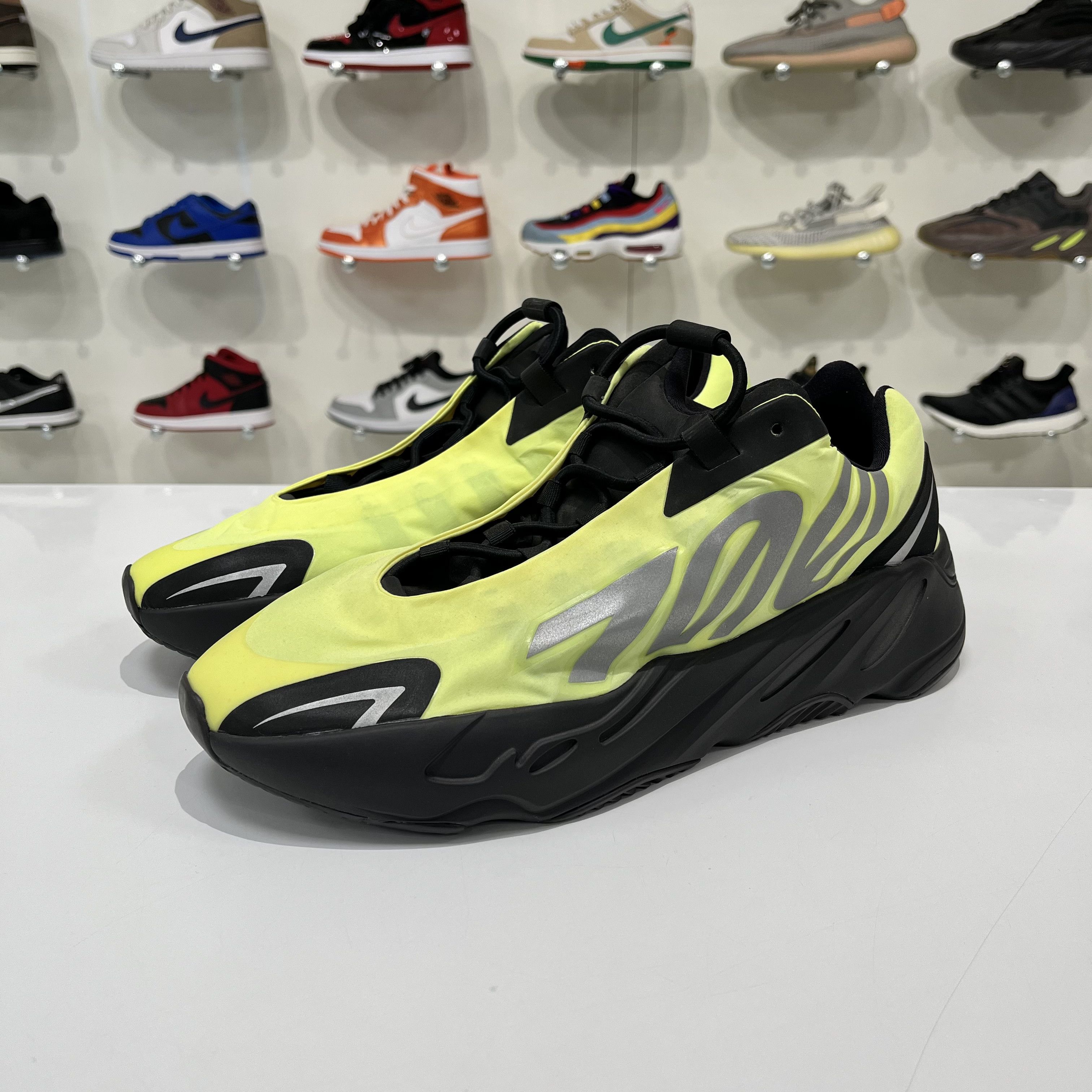 Adidas Adidas Yeezy Boost 700 Mnvn Phosphor Size US 12.5 / EU 45-46 - 2 Thumbnail