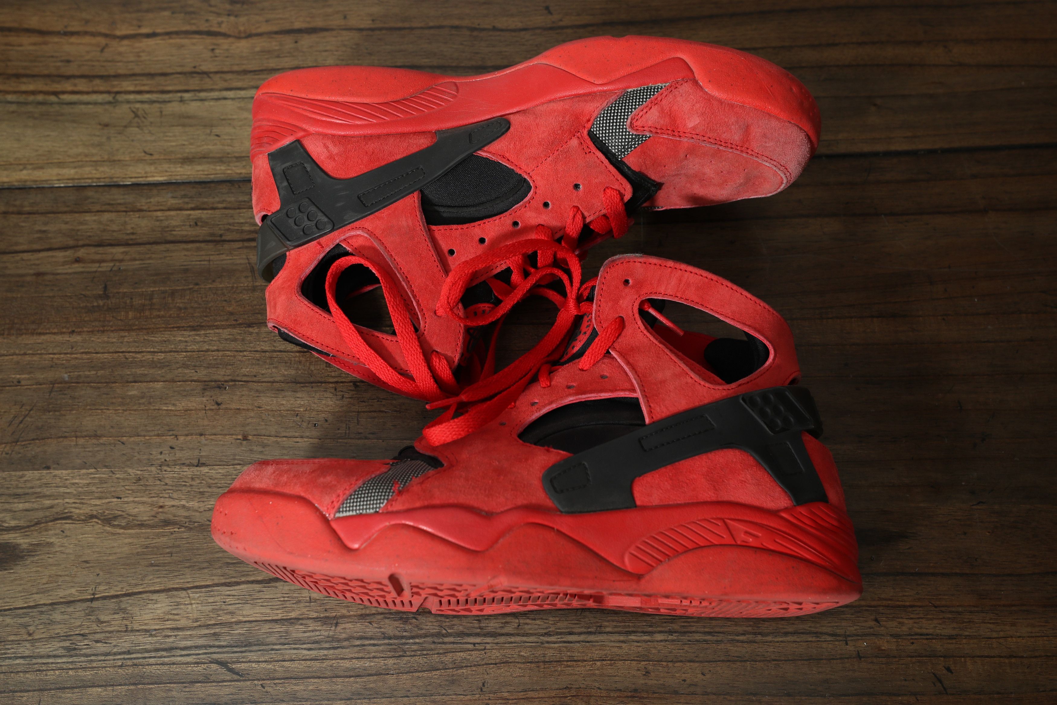 Nike Nike Air Flight Huarache University Red Black (10) Size US 10 / EU 43 - 8 Thumbnail