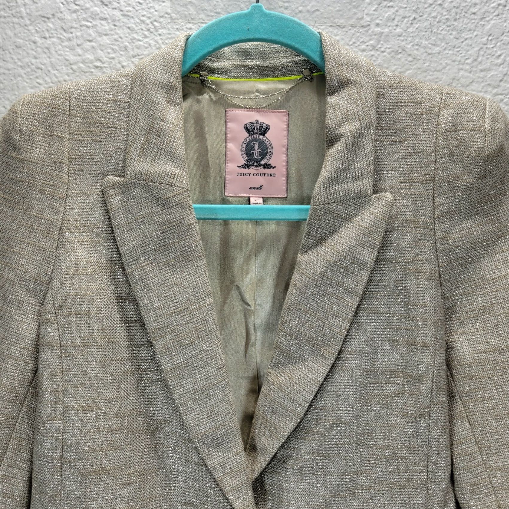 Juicy Couture Juicy Couture Blazer Women's Gray Peak Lapel Two-Button Lined Sz S Shirt Jacket Coral? Size S / US 4 / IT 40 - 4 Thumbnail
