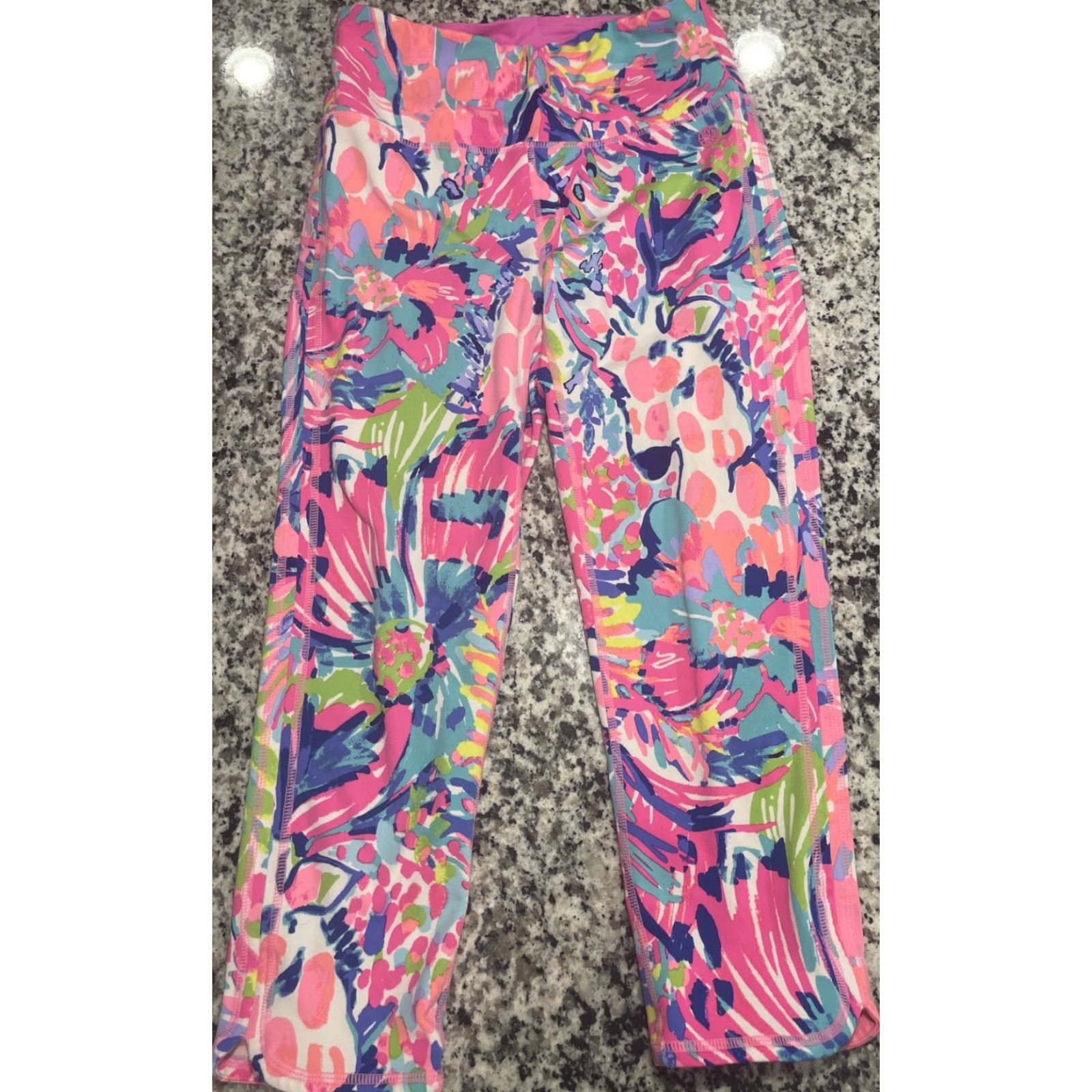 Lilly Pulitzer Lilly Pulitzer Luxletic High Rise Midi Weekender Gumbo Limbo Leggings Sz Small Size 28" / US 6 / IT 42 - 2 Thumbnail