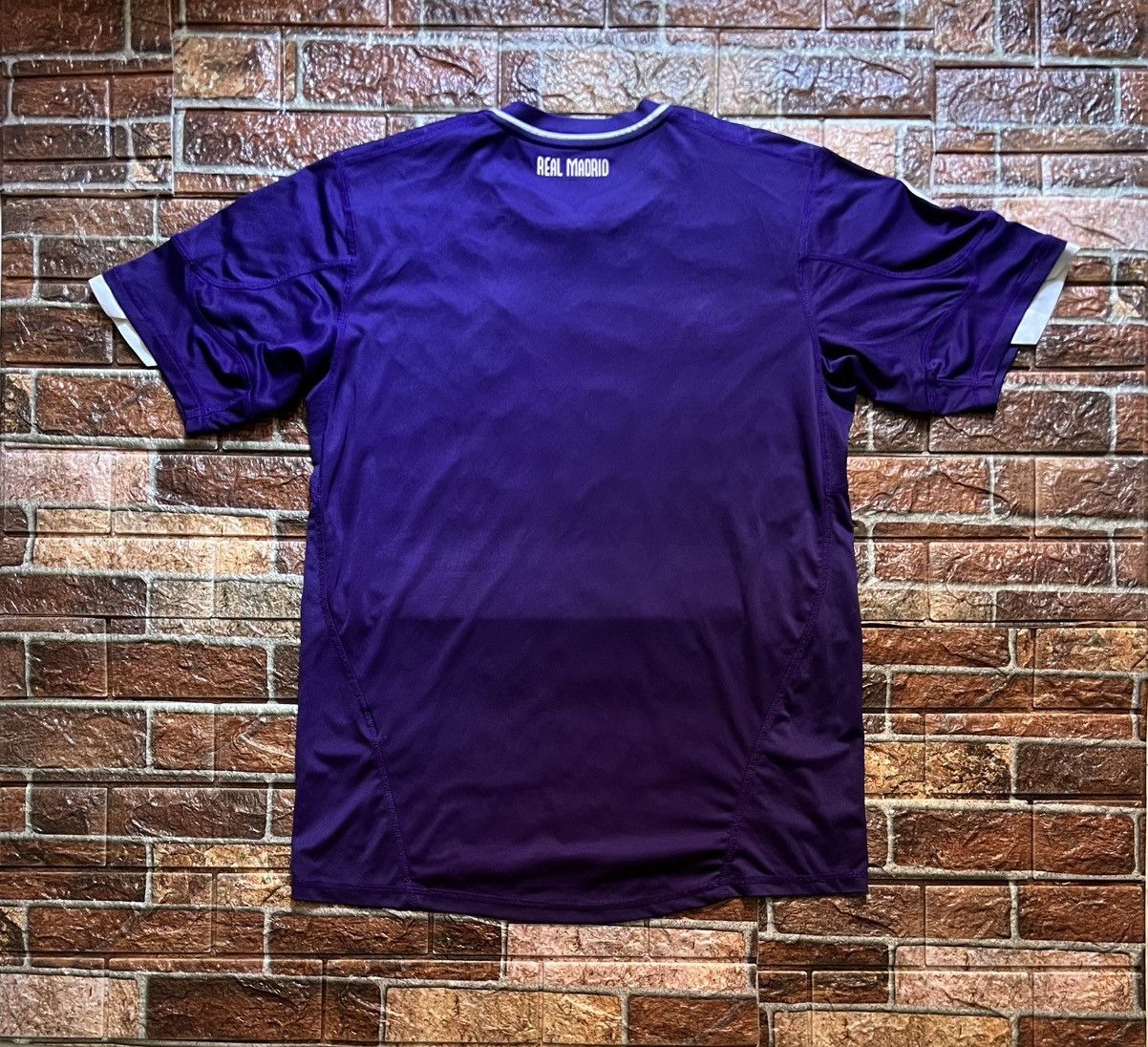 Adidas Adidas Real Madrid Third 2010 2011 Purple Jersey Size US M / EU 48-50 / 2 - 8 Thumbnail