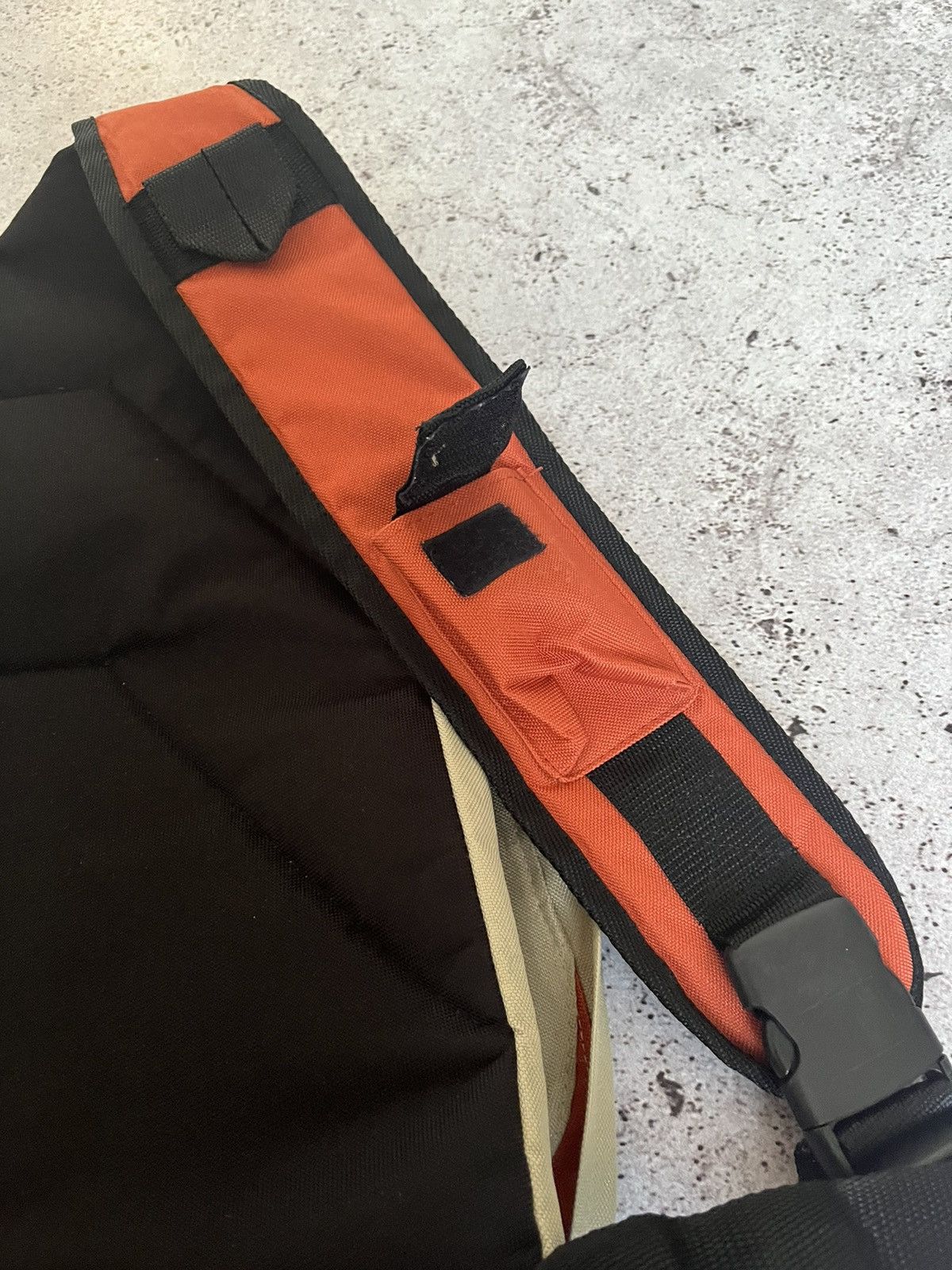 Vintage 🎒Sling Bag Vintage Oakley Sling Bag Style Size ONE SIZE - 5 Thumbnail