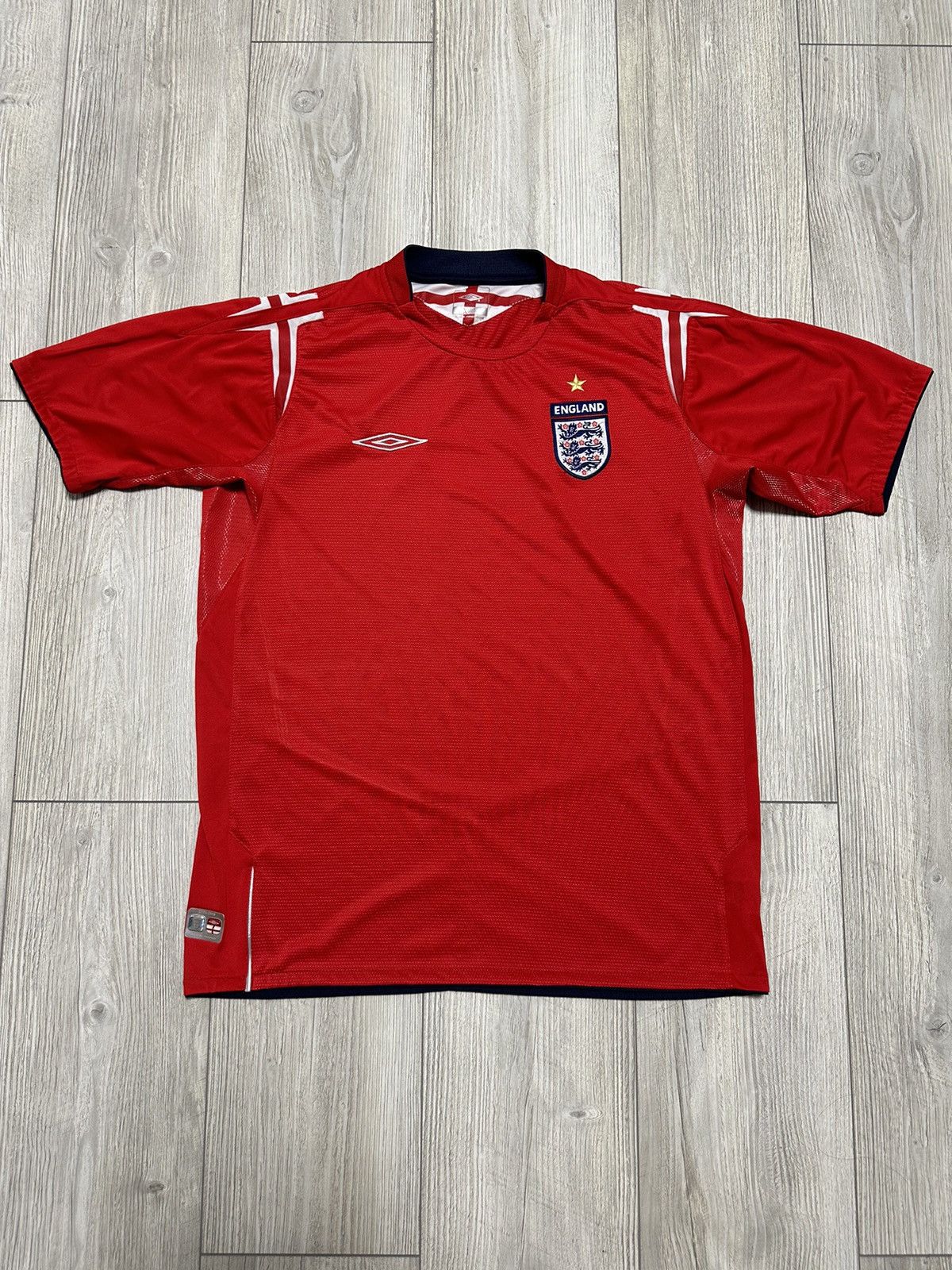 Umbro 2004-2006 Umbro England Jersey Vintage Soccer Football Size US L / EU 52-54 / 3 - 1 Thumbnail
