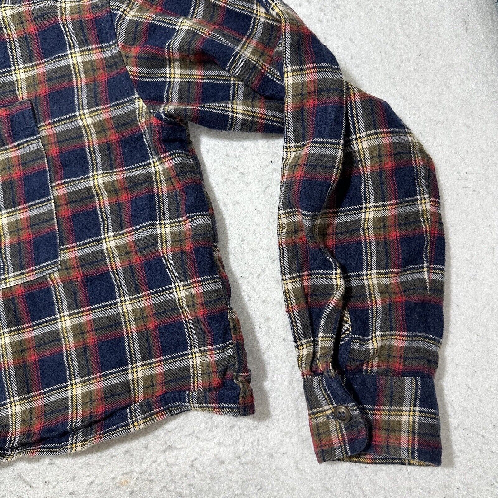 Forever 21 Forever 21 Medium Flannel Cropped Shirt Plaid Button Down Size M / US 6-8 / IT 42-44 - 5 Thumbnail