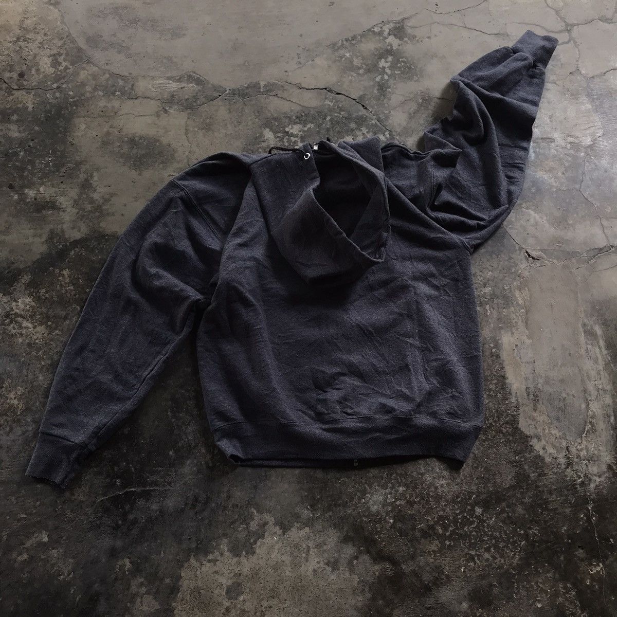 Hanes × Vintage 2000’s blank zipper hoodie charcoal Size US M / EU 48-50 / 2 - 3 Thumbnail