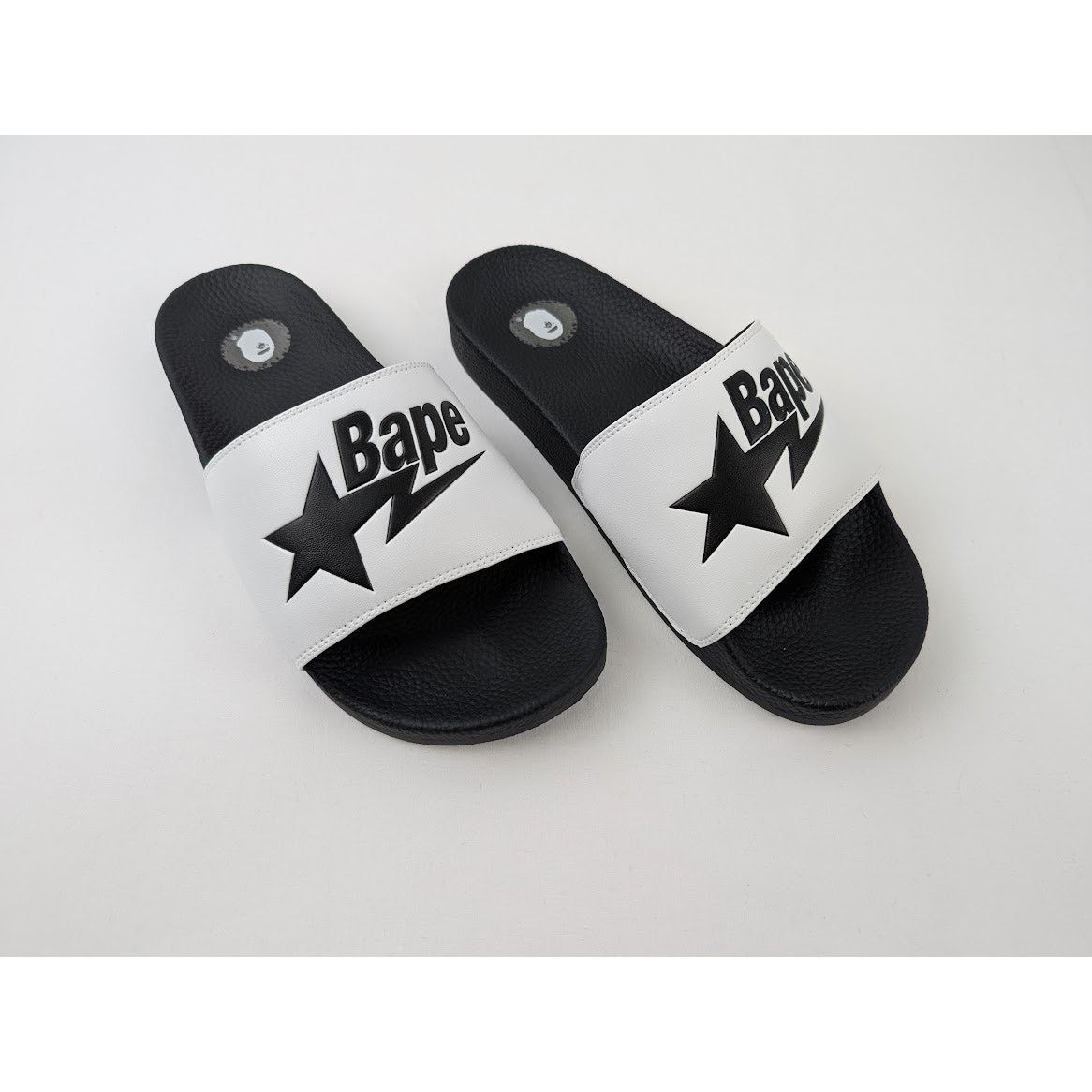 Bape o1rshd1 Q:2 / Bape Logo Slider Slipper Slide in Black/White Size US 9 / EU 42 - 1 Thumbnail