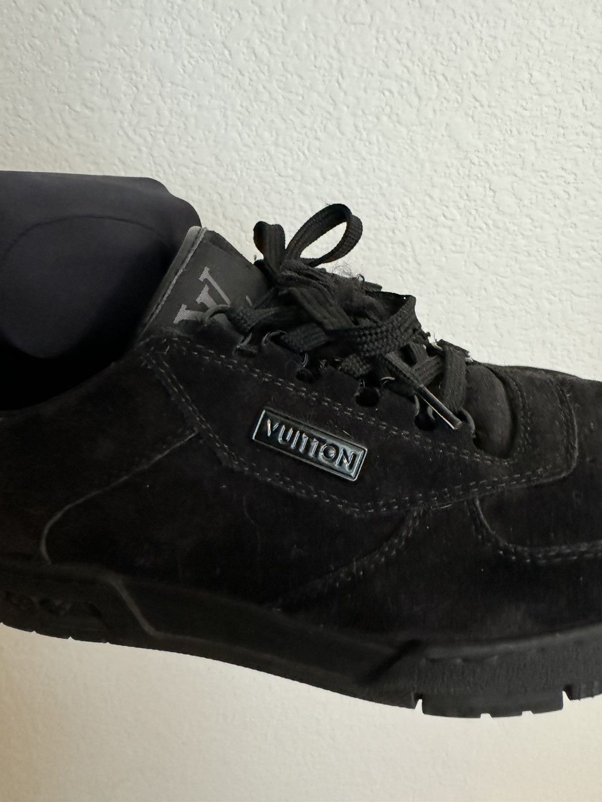 Louis Vuitton Louis Vuitton Trainer Sneakers Size US 9.5 / EU 42-43 - 2 Thumbnail