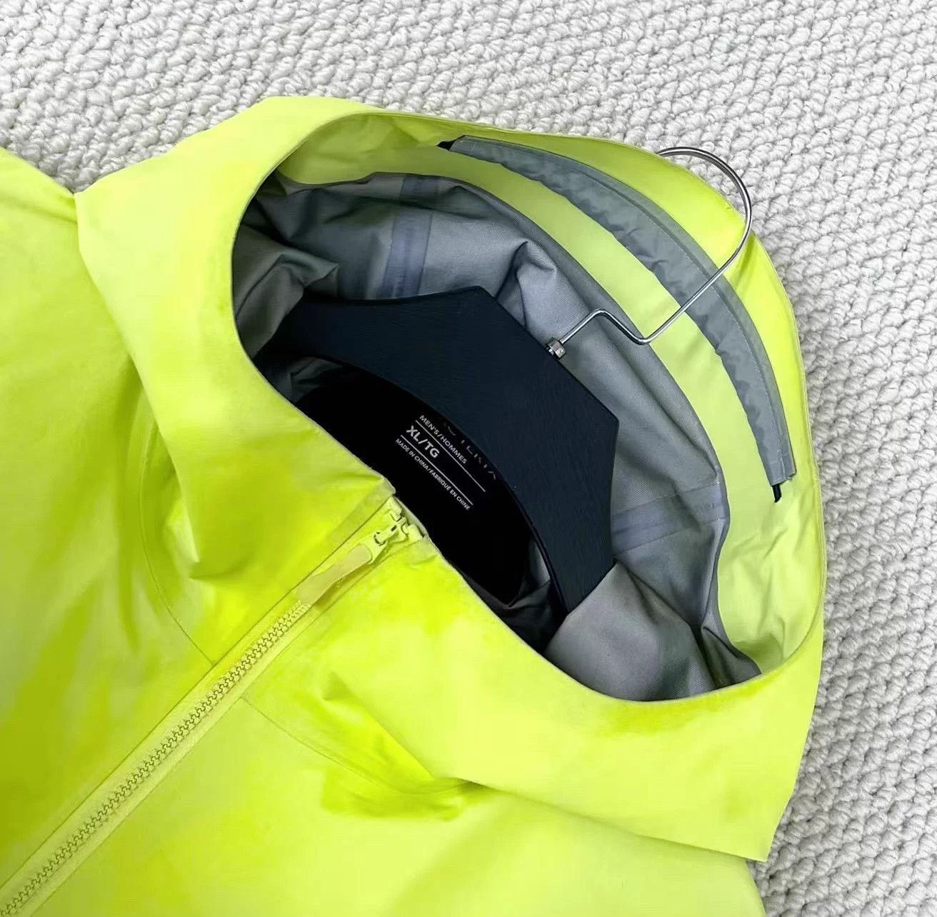 Arc'teryx Arc'teryx Beta Jacket GORE-TEX XL Vibrant Green Size US XL / EU 56 / 4 - 3 Thumbnail