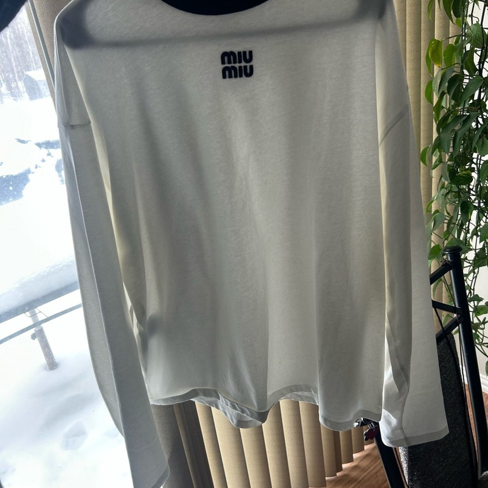 Miu Miu Miu Miu Black and White Logo Patch Long Sleeve T shirt Size L / US 10 / IT 46 - 1 Thumbnail