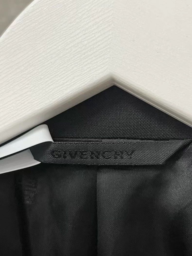 Givenchy Givenchy Notched Lapel Suit Size US M / EU 48-50 / 2 - 6 Thumbnail