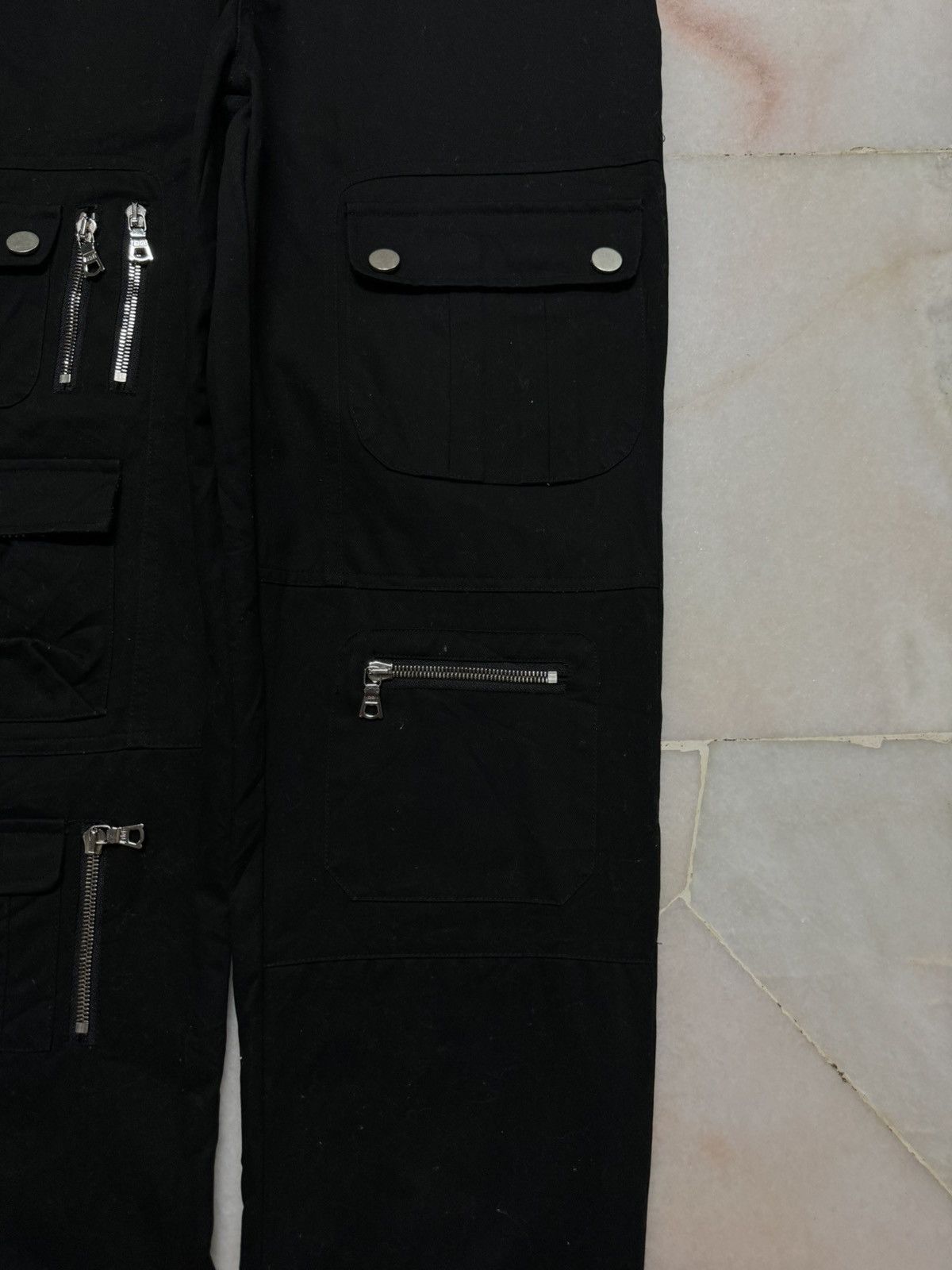 Tornado Mart JAPANESE FORTUNE FAME PUNK POEM BLACK MULTIPOCKET CARGO Size US 31 - 6 Thumbnail