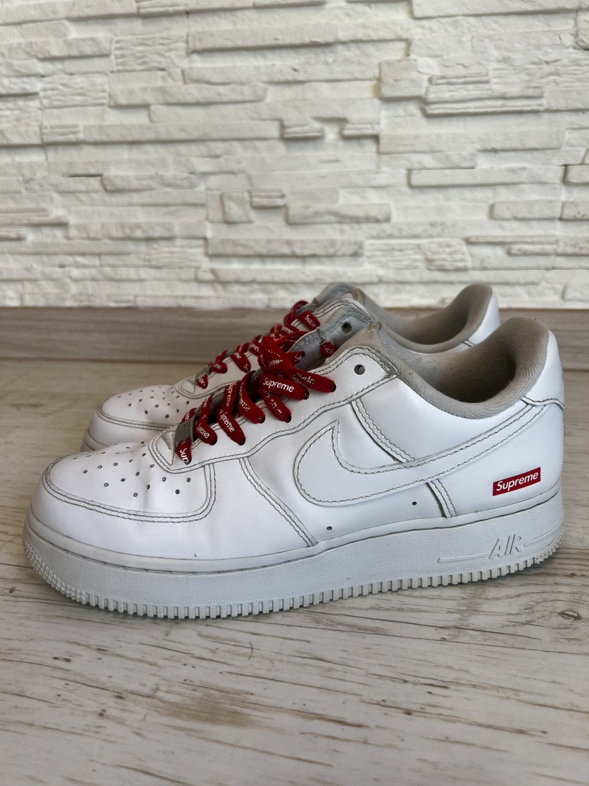 Nike × Supreme Nike Air Force 1 Low Supreme White Leather Sneakers US 7.5 Size US 7.5 / EU 40-41 - 1 Thumbnail