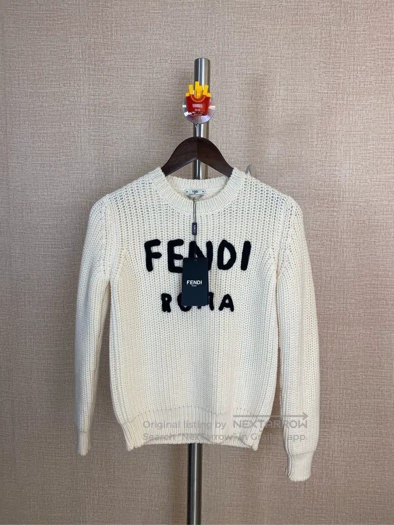 Fendi Fendi Classic logo pullover knit wool sweater Size XS / US 0-2 / IT 36-38 - 1 Thumbnail