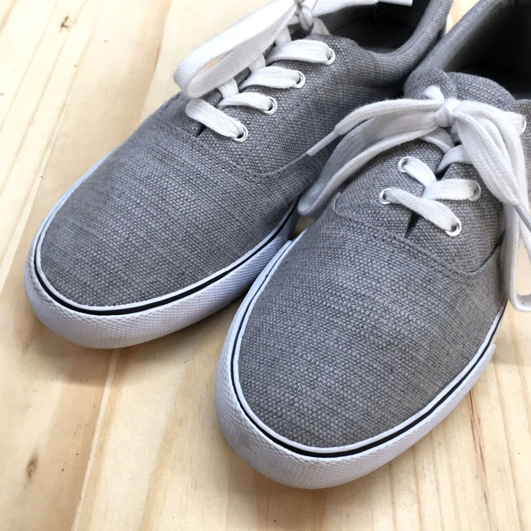Vintage Universal Thread Shoes Womens 10 Low Top Sneakers Gray Canvas Round Toe Casual Size L / US 10 / IT 46 - 4 Thumbnail