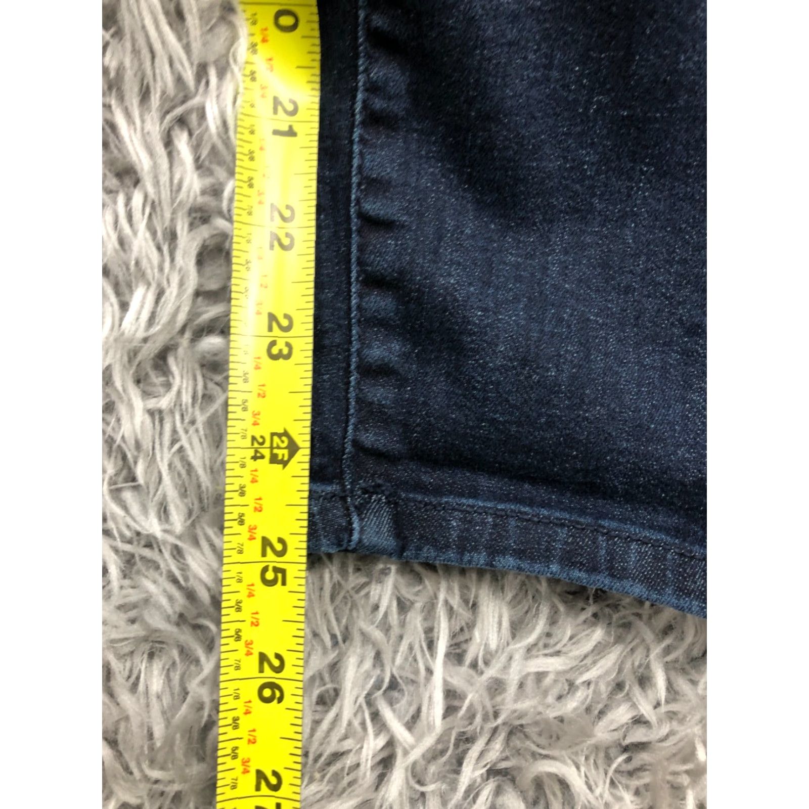 Essentials Amazon Essentials Curvy High Rise Skinny Jeans Plus Size 20 Short Dark Blue Jeans Women Size 42" / US 20 - 3 Thumbnail