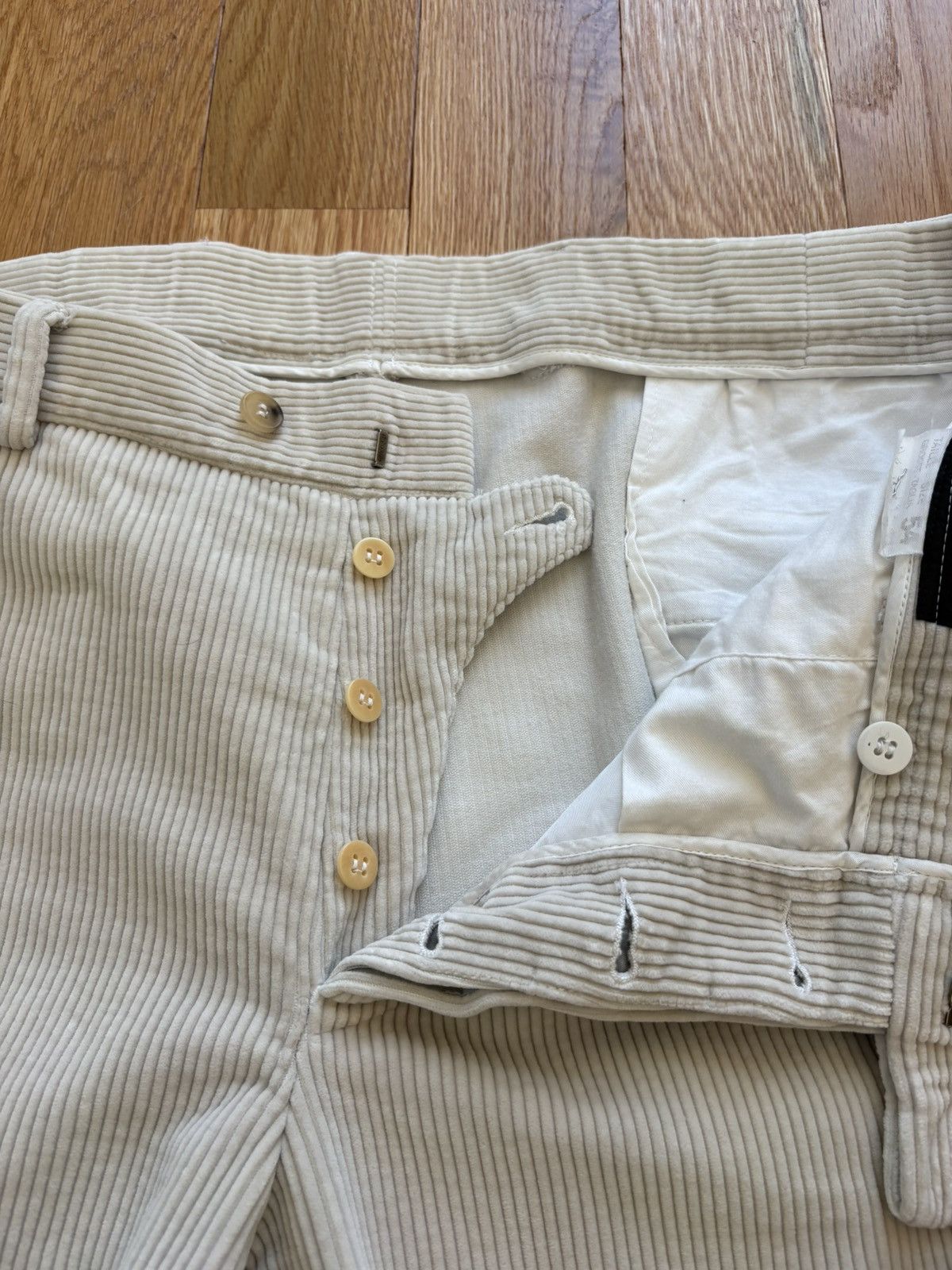 Gucci Gucci Off White Ivory Corduroy Pants Made in Italy 54 38x32 Size US 38 / EU 54 - 8 Thumbnail