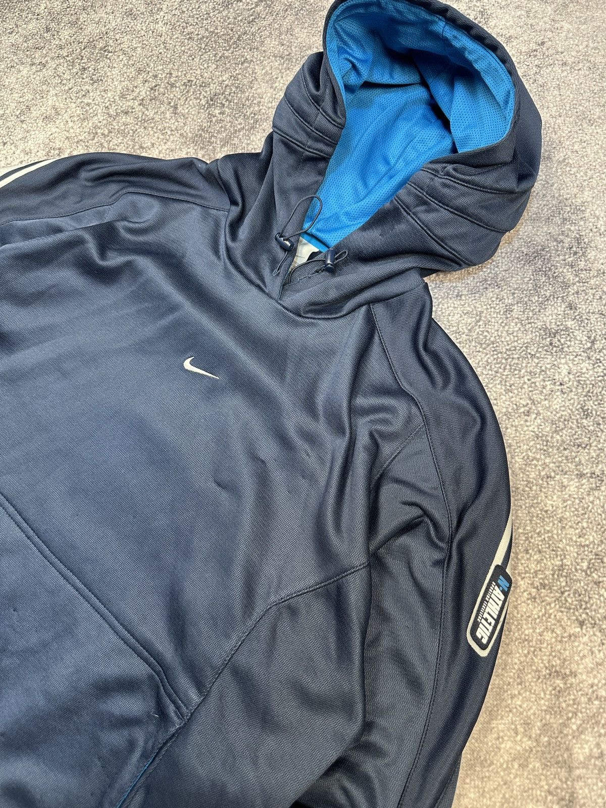 Nike × Vintage Y2K Vintage Nike Central Logo Hoodie Streetwear Rare USA M Size US M / EU 48-50 / 2 - 2 Thumbnail
