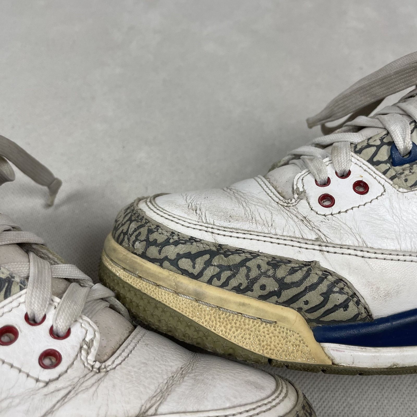 Jordan Brand Nike Air Jordan 3 Retro OG BG 854261-106 White Sneakers 7Y Size US 7 / EU 40 - 8 Thumbnail