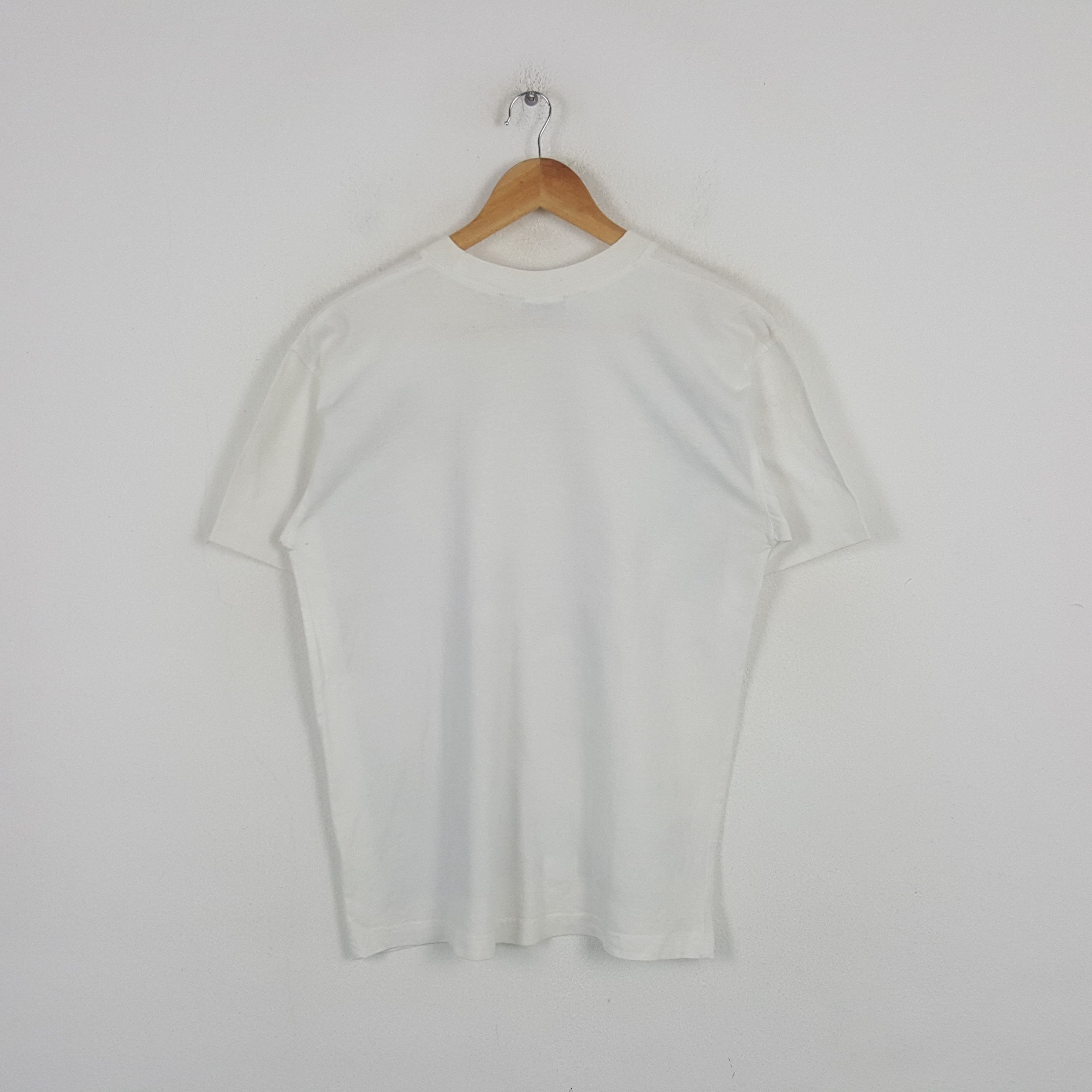 Vintage Vintage Mode Avantgarde Serrutti 1961 Tshirt RR16 Size US M / EU 48-50 / 2 - 3 Thumbnail