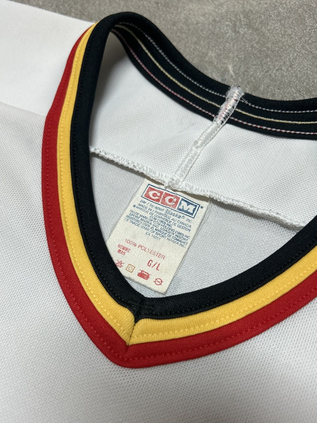 NHL Vintage 90s Vancouver Canucks Flying Skate Lumme Jersey Size US L / EU 52-54 / 3 - 6 Thumbnail