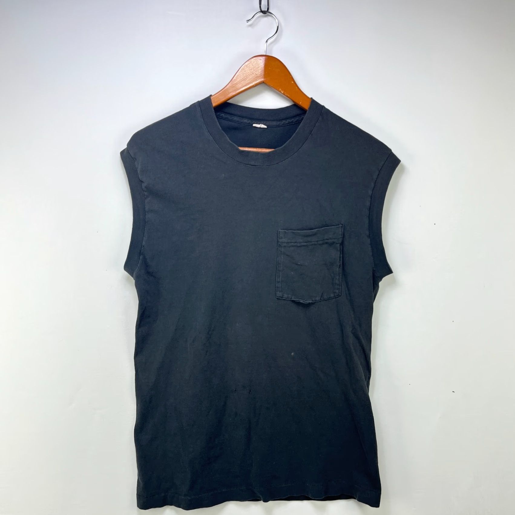Vintage VINTAGE Sun Faded Blank Black Sleeveless Shirt M Size US M / EU 48-50 / 2 - 2 Thumbnail