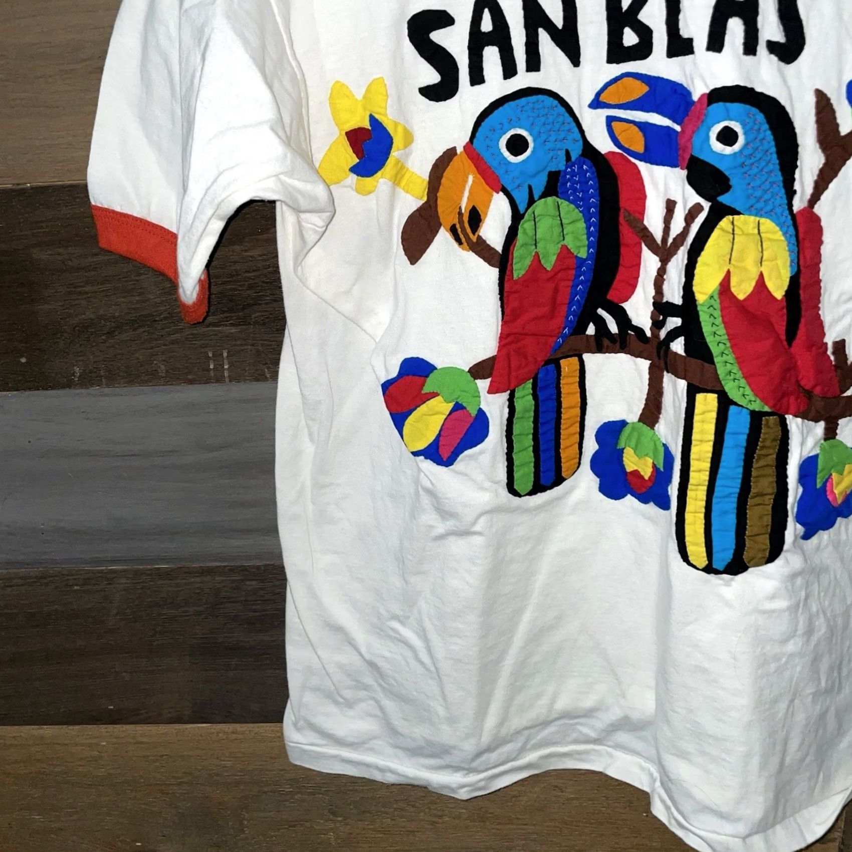 Vintage VINTAGE B.V.D T-Shirt Mens Size L White Bird Embroidered San Blas Graphic Tee Mens L White Bird Embroidered Size US L / EU 52-54 / 3 - 3 Thumbnail