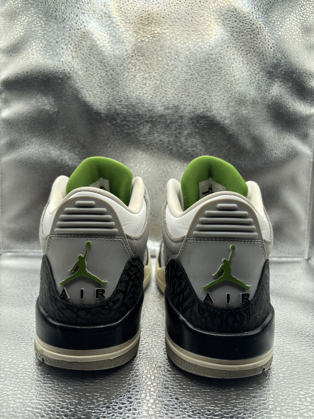 Jordan Brand Air Jordan 3 chilorophyll Size US 7.5 / EU 40-41 - 4 Thumbnail